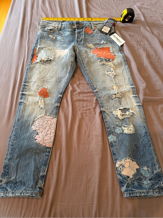 True Religion Denim - Womens Distressed Embroidered Blue Jeans with Pink & Orange Accents